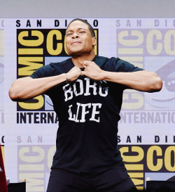 rayfish-r:Ray Fisher onstage during the ‘Justice League’