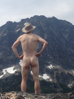 natureandnudity:  cnpv:  Free hiking in the North Cascades  Can