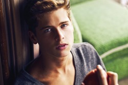 boy-beauties:  Matthew Eriksson