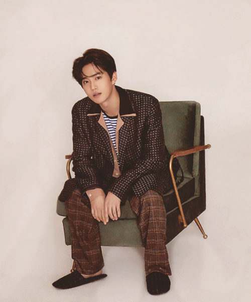 lawlliets:  suho - season greetings 2018 #2 ©