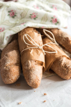 craving-nomz:  Homemade Mini French Baguettes