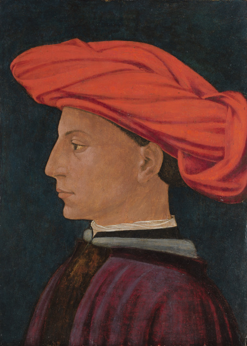 history-of-fashion:  ab. 1425-1427   Masaccio  -   A Young Man