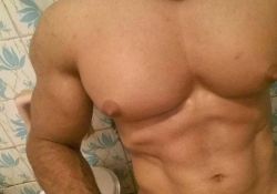 bigmalepecs:  Eric Samuel