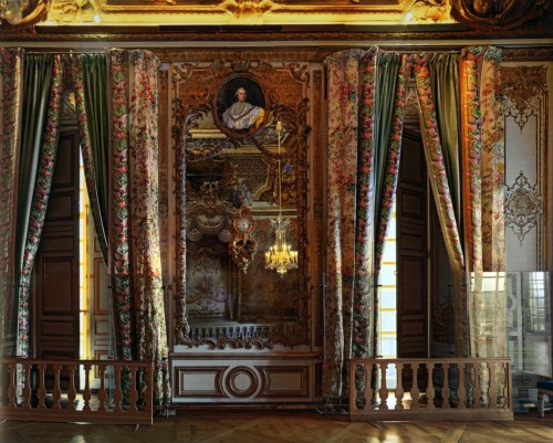 legendary-scholar:    Robert Polidori- Versailles  