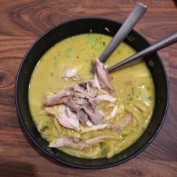 noodlesandbeef:  Shredded roast chicken, yellow coconut curry