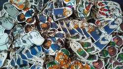 amalgarn:  Guess who’s got a boatload of handmade keychains