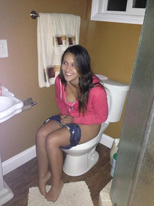 dimitrivegas:  Decided to poop