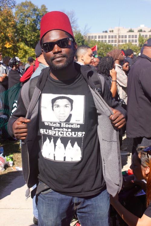 blackfashion:  Speaking nothing but knowledge.  Photo by: daring-soul  Taken at the Million Man March