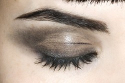 beauty-student:  Gritty makeup. So sexy. 