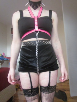 snotbubbl:  hi i’m pixi i like being restrained :)  Turned