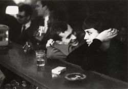 crollando:  Paul Almàsy, Couple dans un bar parisien, 1961 