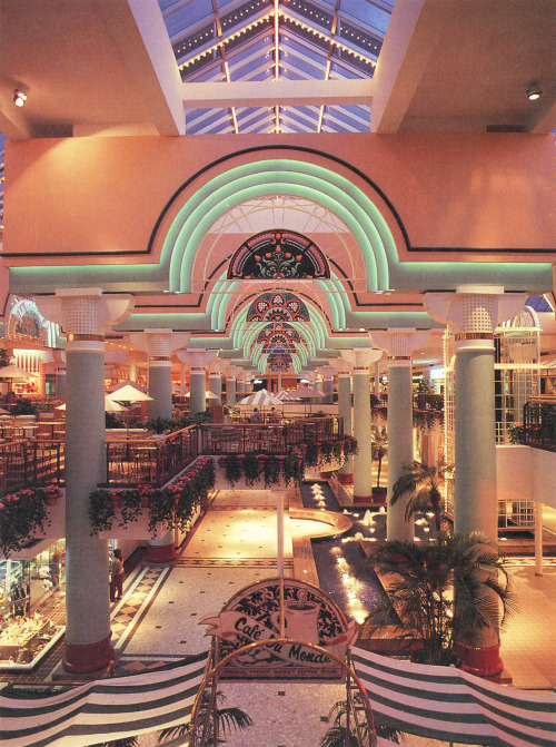 newwavearch90:  The Esplanade Mall - New Orleans - Designed by