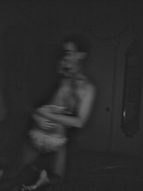 vincentvangonads:  my tan line, his smile