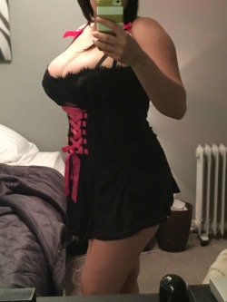 vixxen89:  Tits don’t fit! Tried on a lingerie thing I bought