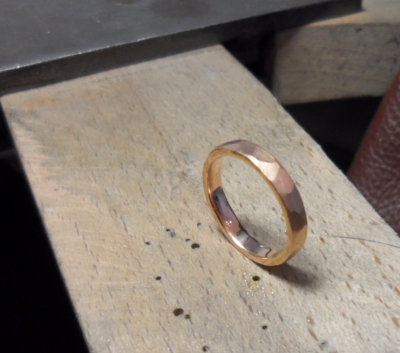 ring aus rotgold 