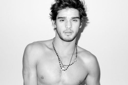 anotherhot:  Marlon Teixeira