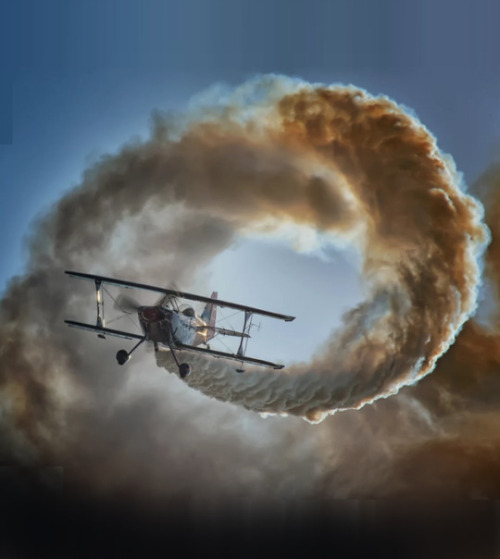 hisflyheart:  Comin’ in hot…