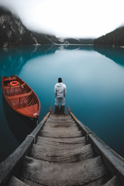 ponderation:  White Wall by guerelsahin 