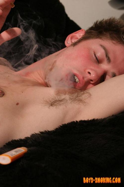 @TheRealShaneAl1 is back! and here for his fans on twitter. Boys-Smoking.com