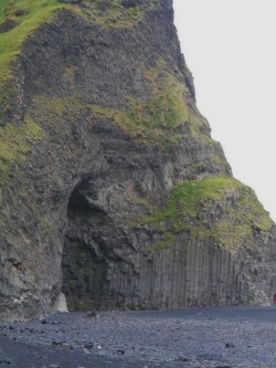 fialleril:  Basalt formations near Vik, Iceland