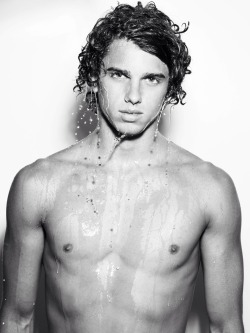 pretty-addictive:  Jay Alvarrez 