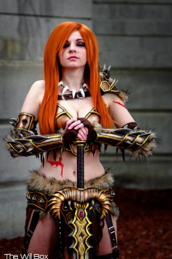 dirty-gamer-girls:  Diablo 3 Barbarian - Andy Rae Check out http://dirtygamergirls.com