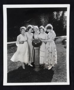 Mary Pickford, Lottie Pickford, Mary Robinson McConnell (mother
