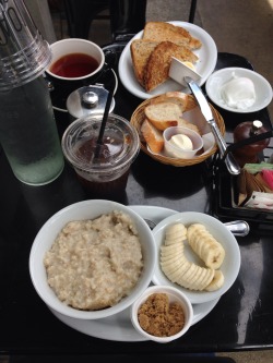 photographicsummer:  Oatmeal at Joan’s  Instagram: @whatthehellena