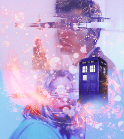 thirdstrikes:  The Doctor and Rose Tyler, in the TARDIS, just