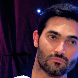 kannbrown:  tl-hoechlin: (Photo Credit to Sparklynature)  Whoa,