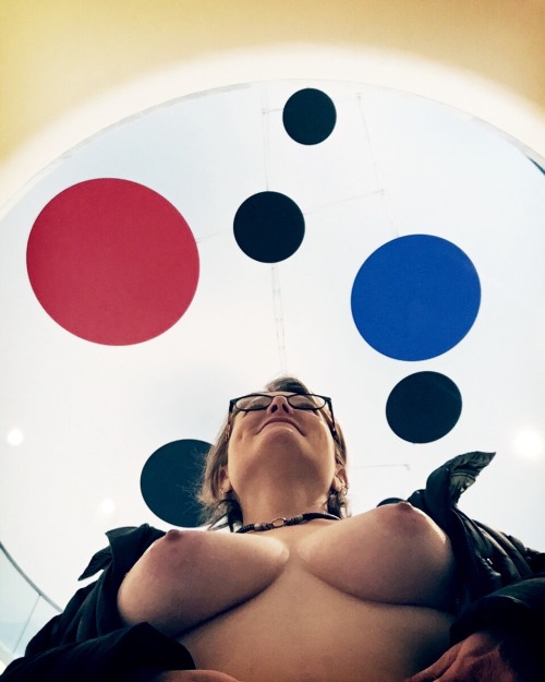 exhibitionist-wife:In Calder’s dreams.