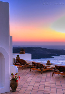 aristippos:  djferreira224:  The Hotel View by lightavail on