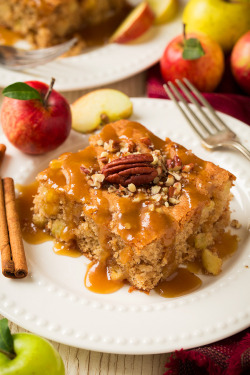 foodffs:  Old Fashioned Warm Apple Cake Really nice recipes.