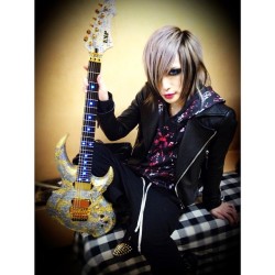 mejibray-mia:BIGCAT thx🎸💕💕🚊 明日は大阪リトルハーツさん🚕🐶🐺🚌