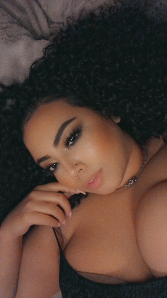 itsalloverrated-deactivated2020:I’m not askin for too much,