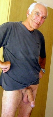 hung hot old daddy....... this contain is only 18+