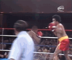  Mike Tyson sends Donnie Long flying with a Superman left-hook