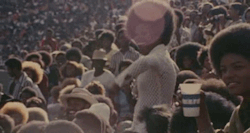 0professionalprocrastinator0:  officerserpico:  people getting down in Wattstax (1973)  Look at all the beautiful Afros!