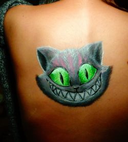 leeandaska:  Crazy cat body paint!