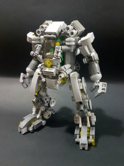 pimpmybricks:  Lego Exo-suit X by napoleondynamite57 http://j.mp/2mrC2yM