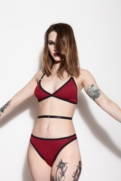 hopelesslingerie:  Red Bamboo by Hopeless  