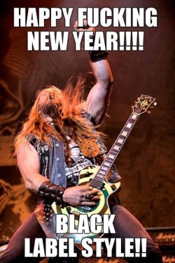 barronis:  HAPPY FREAKY KINKY FUCKING NEW YEAR EVERYONE!!! \m/