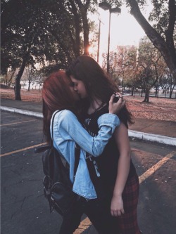 the-inspired-lesbian:  💞 👄 meet other cute girls who like