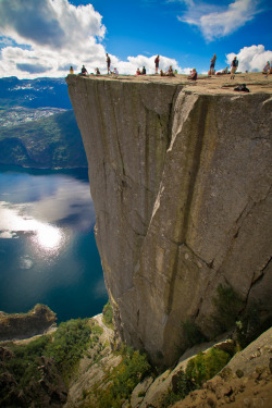  Norway - Preikestolen (by thotro79) 