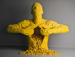 itscolossal:  Art of the Brick: Nathan Sawaya’s LEGO Solo Show