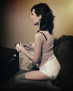 emily-in-diapers:  What better way to play Xbox than in a diaper?