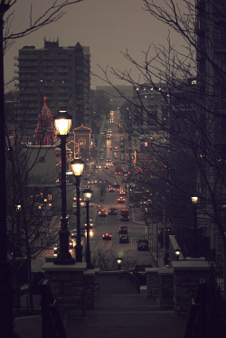 t-riplet:  hellanne:  It’s Christmas Time in the City (by mhall231)