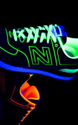 unstablefragments:  NEW BALANCE 574 “NEON” Buy it @ Finishline |