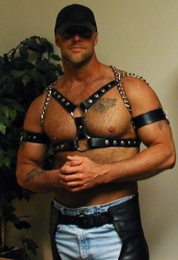 leathercollector: leatherboundstuds:  Horny guys near you are