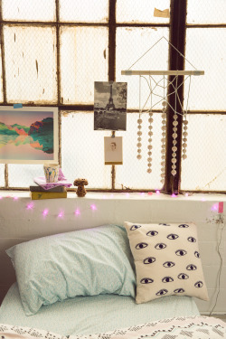 urbanoutfitters:  Light and airy decor inspiration. 